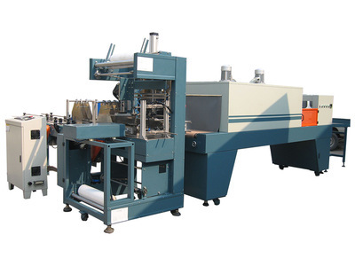 全自動(dòng)瓶裝水包裝解決方案 一體化PE膜收縮包裝機(jī)